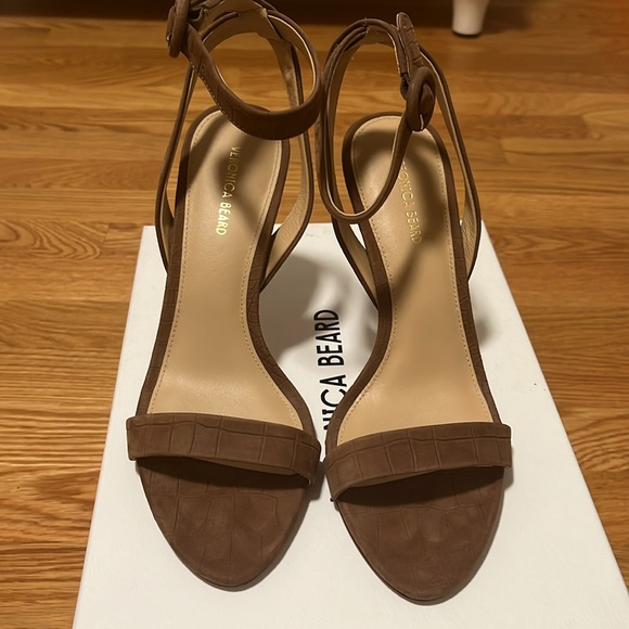 New In Box Veronica Beard Darcelle Ankle Strap Sandal Size 8. - Picture 4 of 12